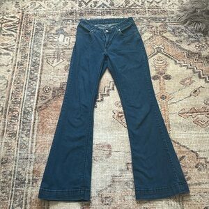 Lola kimes jeans.   Size:4/32.    Good quality.   Worn only a few times.